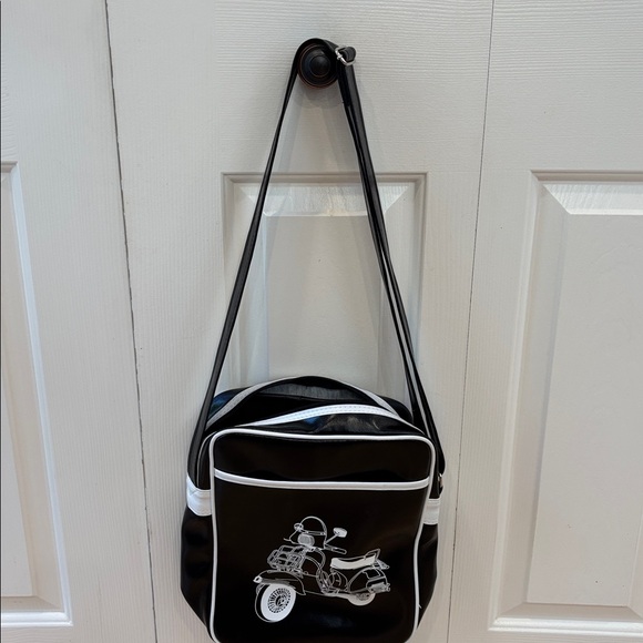 Vespa Black and White Scooter Design synthetic leather crossbody Shoulder Bag - Picture 9 of 10